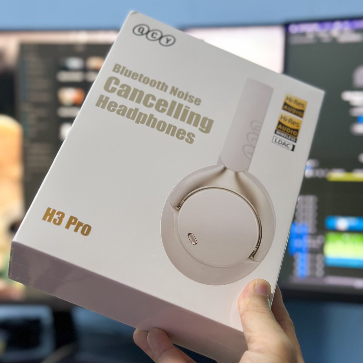 phoophiang's tweet photo. QYC H3 Proが届きました。

重低音もなかなかで、今、お気に入りのアニメ、怪獣8号も最高です。

ノイキャンの効きも十分です😀
100バーツのクーポンも使い、1190バーツとコスパが良いです。

#QYC #425AUDIO https://t.co/OaFedMQk18