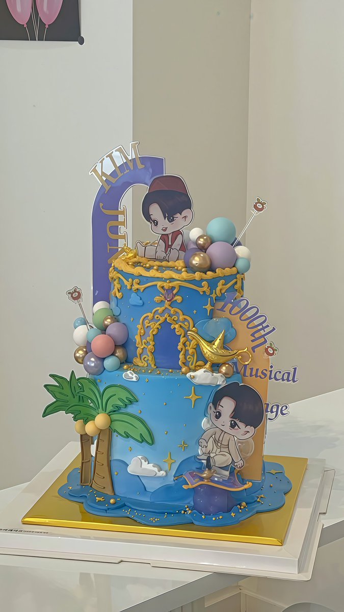 「1000 SHOWS · ETERNITY WITH JUNSU」

당신의 노래는 영원을 엮어냈고
우리의 가슴 뛰는 함성은 그 영원에 응답합니다.

#뮤지컬배우김준수_천번의감동
#KIMJUNSU_1000th_STAGE

design: <a href="/snowlakekekeke/">snow</a>