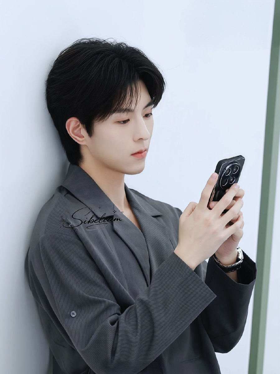 แม่เอ้ยย ชิวชิว !!
สวยมาก หล่อมาก น่ารักชิบหาย

อยากอุ้มน้องกลับบ้านน 
ตะ.. แต่น้องสูง 185 ซม. 555555

#ABODesire 
#DesireTheSeries 
#XingQiu 
#QiuDingjie 
 #ซิงชิว  #ชิวติ่งเจี๋ย