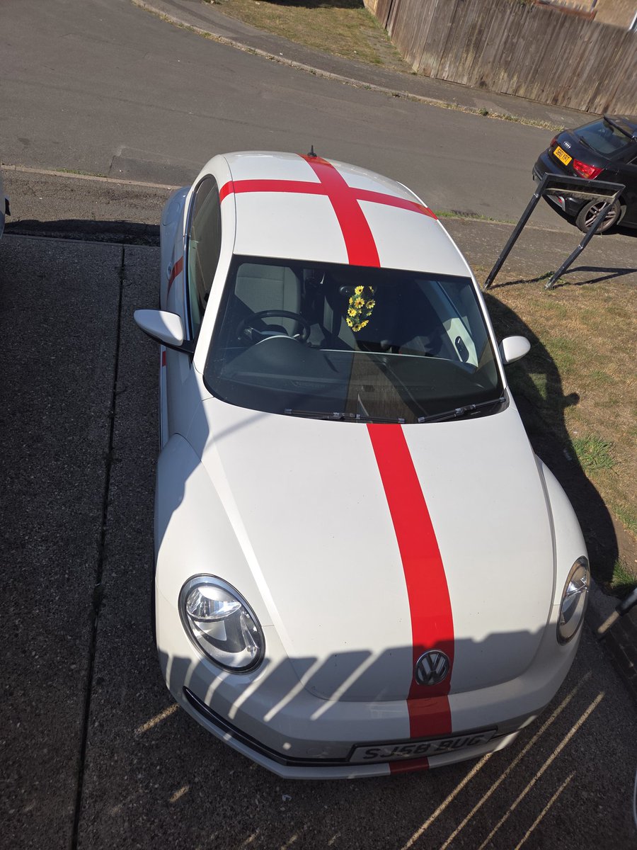 Beverle38270352's tweet photo. @TRobinsonNewEra I done my car to raise the colour!! https://t.co/K3ONvEFtlj