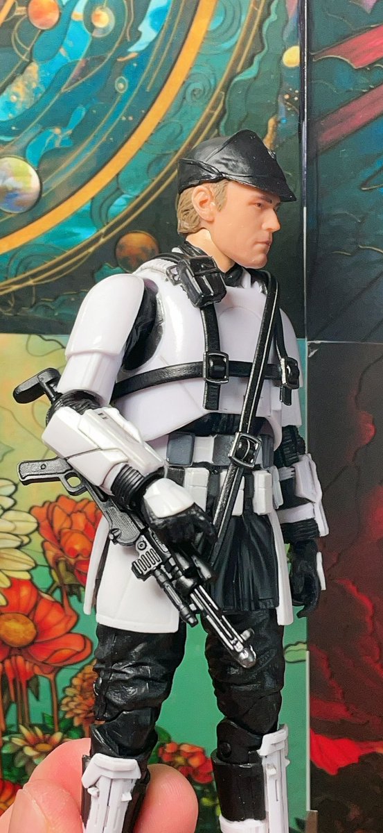 5017Set's tweet image. I made these equipment pouches by myself and added straps to the weapons. At least I'm quite satisfied with them.

#theblackseries #starwars