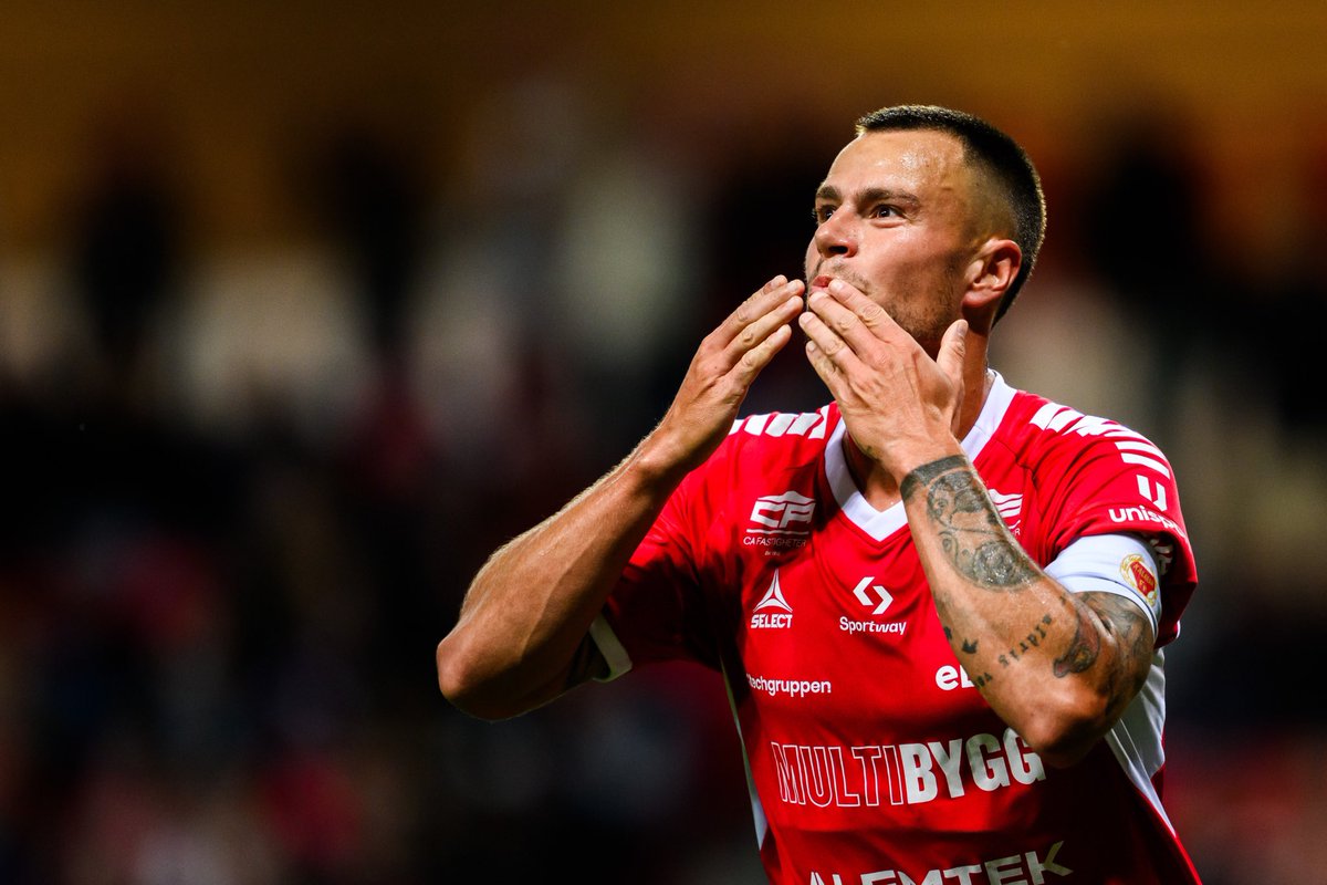 Melker står när de andra faller. 

En Melker Hallberg.