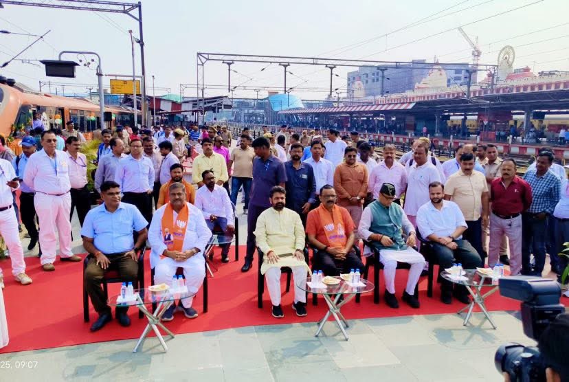 काशी-मेरठ के लिए वंदे भारत ट्रेन की शुरुआत, अयोध्या में भी रहेगा स्टॉपेज