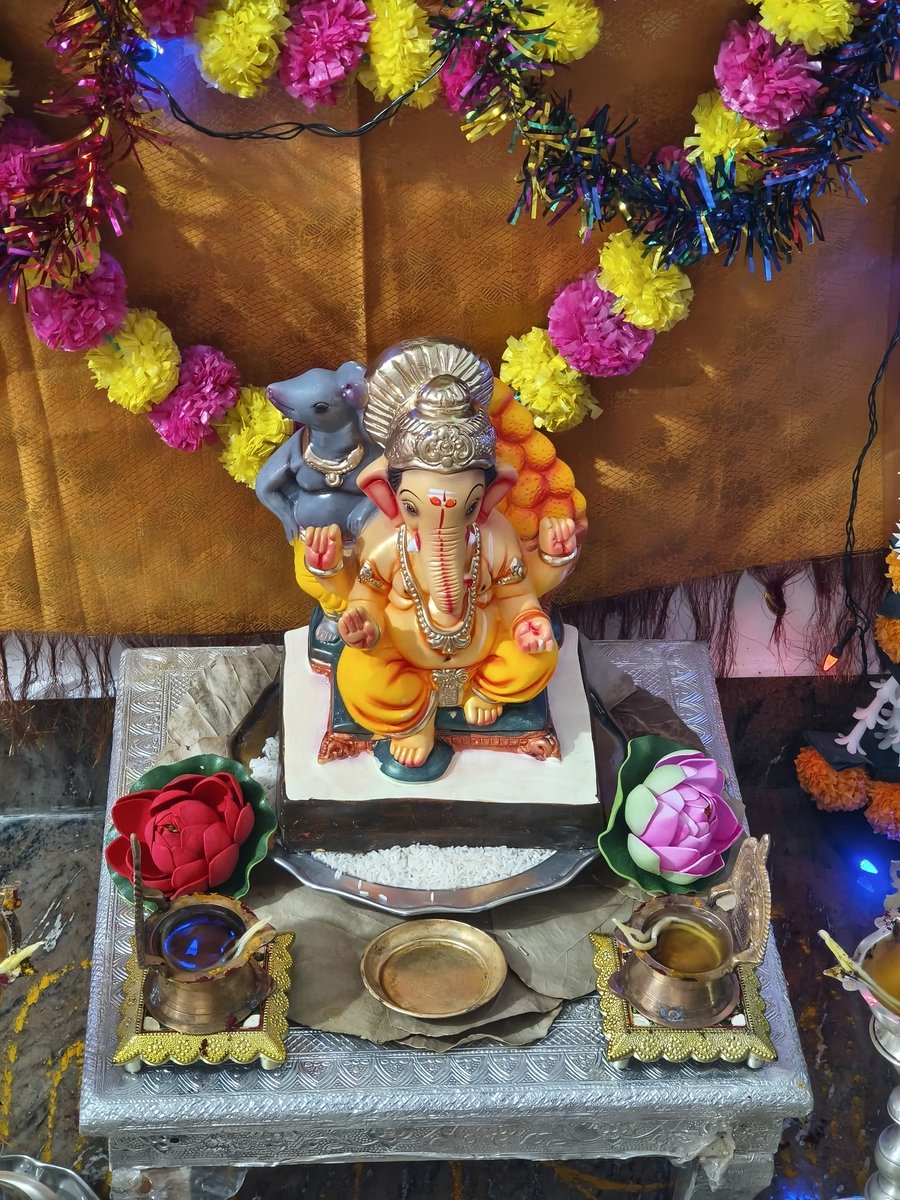 45_lahari's tweet photo. 💗BLESSED✨
#GaneshChaturthi 
#GaneshPuja #VinayakaChaturthi2025 #VinayakaChavithi https://t.co/5ITEuFKfa8
