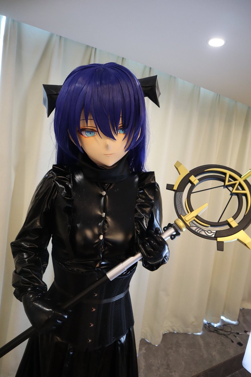 Eisenblut_Night's tweet image. 还是得多变学学姿势，当然减肥还是更优先了😗
#着ぐるみ #kigurumi