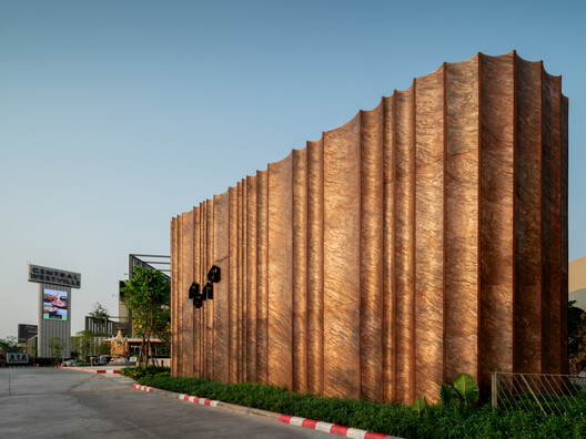 Nana Coffee Roasters by IDIN Architects

Bangkok, Thailand 🇹🇭