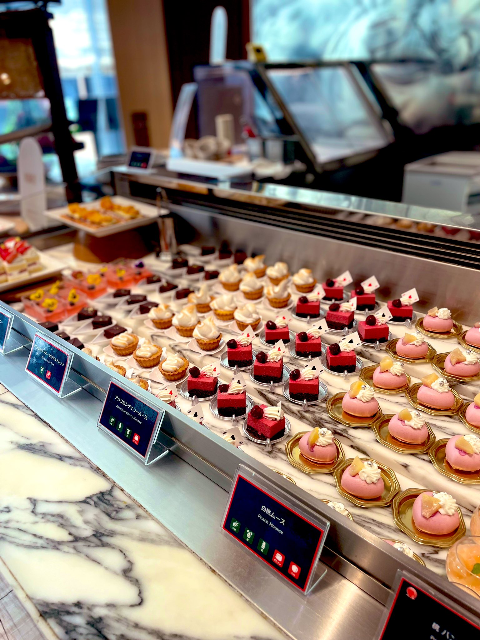 ☺︎りんご☺︎ リンゴ酒場Swingin' | みなさま、こんにちはこんばんは🍎 昨日も