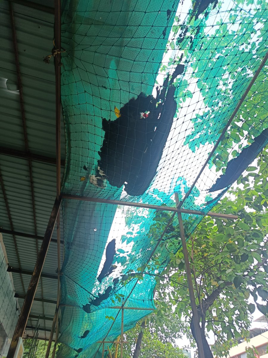 pratikthorve's tweet photo. @TMCaTweetAway @mieknathshinde @nareshmhaske accident waiting to happen , pls ask builder to get these debris from net removed. Location Puranik Grand central , pokhran road no1 , vartak nagar. https://t.co/08omIPL7VO