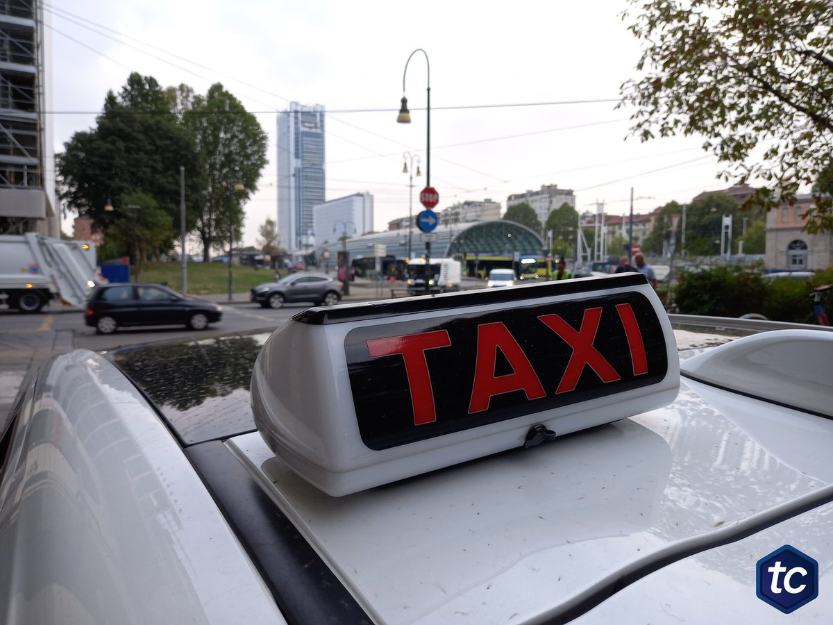 #Taxi - #Torino
🚕🇮🇹❤️🚖

#Turin #Italia #Italy #TaxiCabria 
#ServizioTaxi #TaxiLife #Cab 
#TaxiPhotography #StreetPhotography 
#TaxiCab #TaxiInTheWorld 
#TaxiNelMondo #TaxiisMyLife 
#DoYouSpeakTaxi #Taxiitaliano 
#Tassista #Taxista
