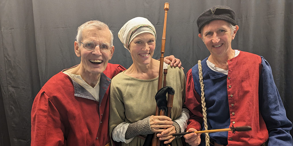 Liedjes, een ridderverhaal en swingende black american gospel. Zondag sluiten we het openluchtseizoen af met een lekker vol en afwisselend programma.   - mailchi.mp/slottuintheate…