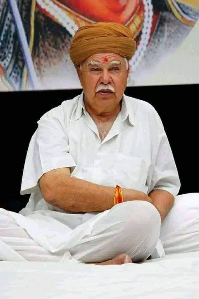Gajendra Genhu (@gajendrarajgur5) on Twitter photo श्री राजपूत करणी सेना के संस्थापक एवं वरिष्ठ समाजसेवी स्व.श्री लोकेन्द्रसिंह जी कालवी की जयंती पर उन्हें सादर नमन।
राष्ट्र सेवा और समाजहित में आपका अमूल्य योगदान सदैव स्मरणीय एवं प्रेरणास्रोत रहेगा।
<a href="/BhawaniKalvi/">Bhawani Singh Kalvi</a>
#LokendraSinghKalvi श्री राजपूत करणी सेना के संस्थापक एवं वरिष्ठ समाजसेवी स्व.श्री लोकेन्द्रसिंह जी कालवी की जयंती पर उन्हें सादर नमन।
राष्ट्र सेवा और समाजहित में आपका अमूल्य योगदान सदैव स्मरणीय एवं प्रेरणास्रोत रहेगा।
<a href="/BhawaniKalvi/">Bhawani Singh Kalvi</a>
#LokendraSinghKalvi