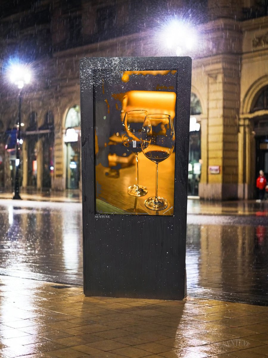 suntunesignage's tweet image. 🧑💼 Business districts benefit from outdoor LCD signage, showing location maps, event schedules, and local news. #OutdoorWayfinding #LCDTechnology #SmartBusiness