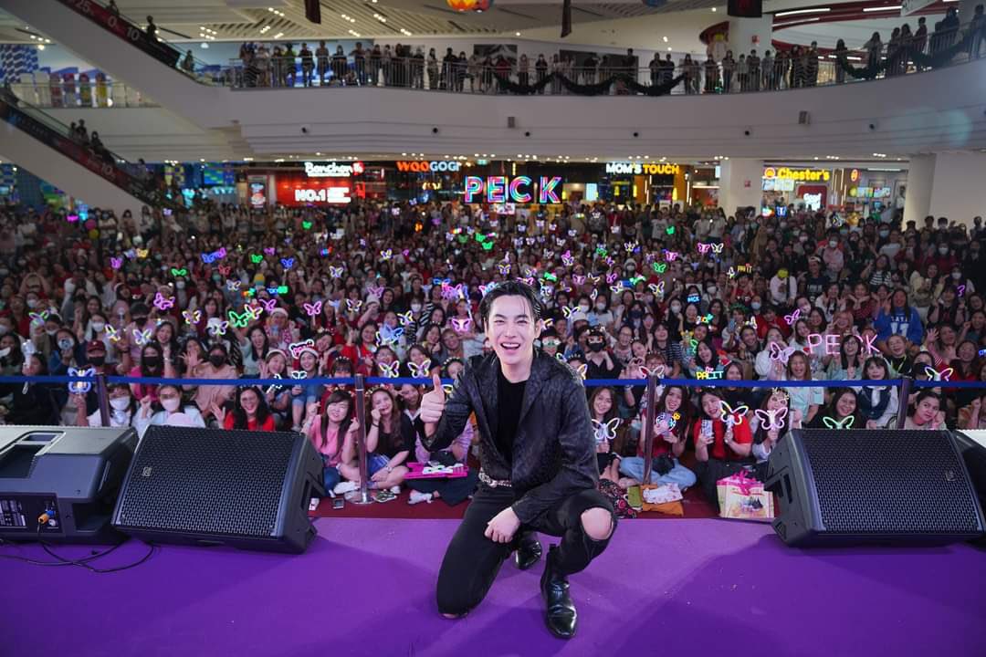 ใครมีรูปแบบนี้อีก ขอรับบริจาคหน่อยนะคะ 😍🙏

สุดสัปดาห์นี้...แมร่จะทำ scrapbook special edition ละ...ไม่ไหว คิดถึงขน๊าดดดด 🥰

#เป๊กผลิตโชค #PeckPaLitChoke