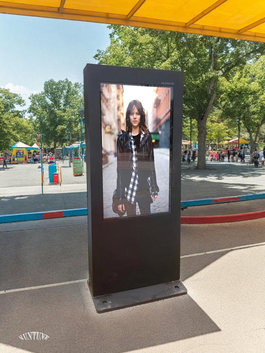 suntunesignage's tweet image. 🛍️ Malls are upgrading their outdoor signage with interactive LCDs for personalized shopping experiences and promotions. #RetailTech #InteractiveLCD #MallDisplays