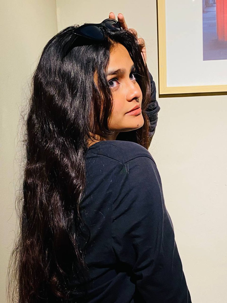 Eyes on me 💫
#Trending