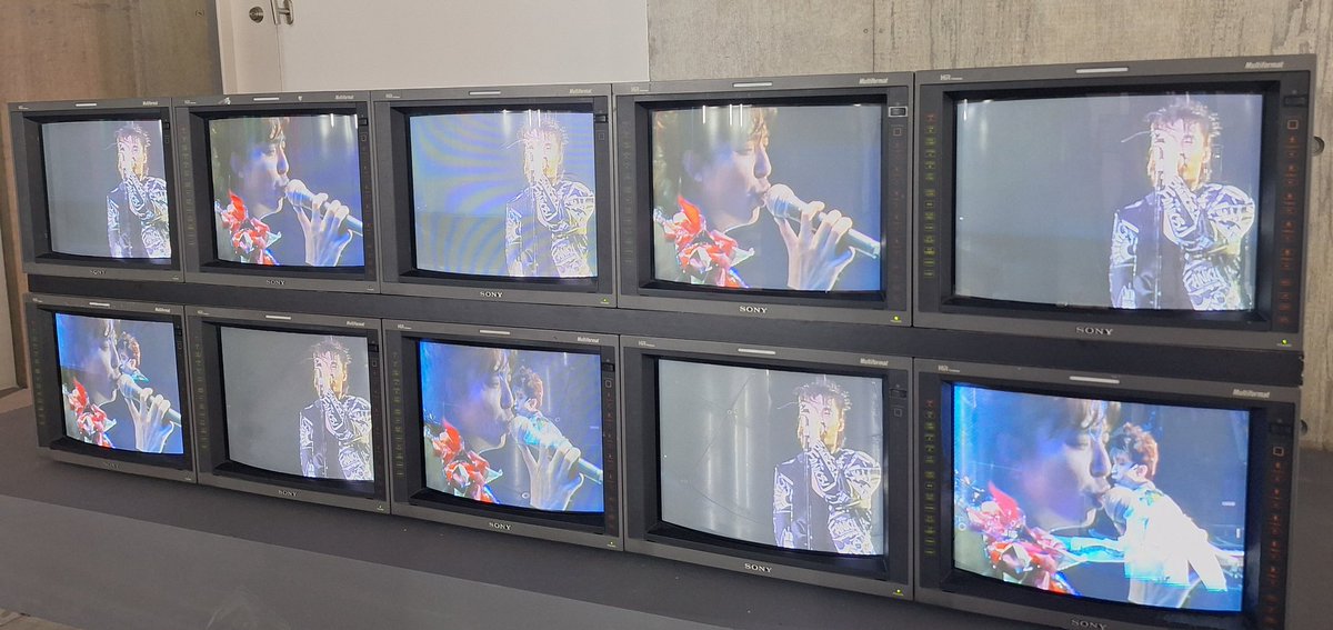 kitty202112's tweet photo. Ginza Sony Parkにも行ってきた✨
ライブに、外国人アーティスト並のレーザーを取り入れた初の日本のアーティストは #TMNETWORK です！
10代の時に見て感動したなぁ～
リアタイでTM NETWORK と #サカナクション のライブを見れた幸せ😊

#TMNETWORK2025IP https://t.co/JfxWqGhkGq
