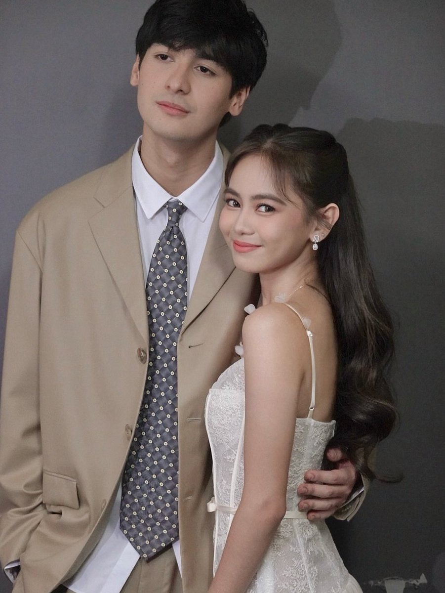 neyaluvs𓍯𓂃 semi ia tweet media