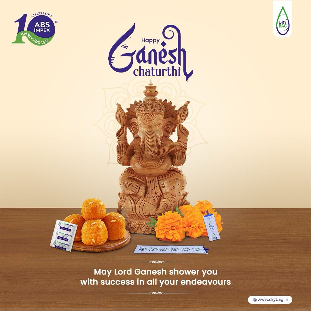 GlobalMgr's tweet image. *వక్రతుండ మహాకాయ సూర్యకోటి సమప్రభ నిర్విఘ్నం కురుమేదేవ సర్వకార్యేషు సర్వదా!
A Very Good Morning to You .
Wishing You and All Your family members a Very Happy Vinayaka Chaturdhi. 
May God Ganesha ji Bless us All with Abundance of Health Wealth Peace Prosperity and a Blissful Life