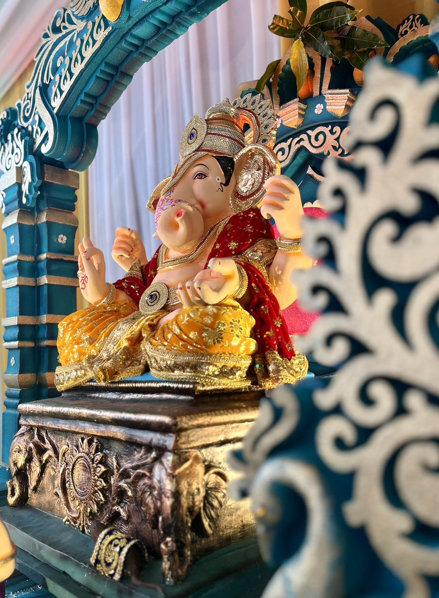 Ganpati Bappa morya 🙏

आयकरचा राजा, मुंबई