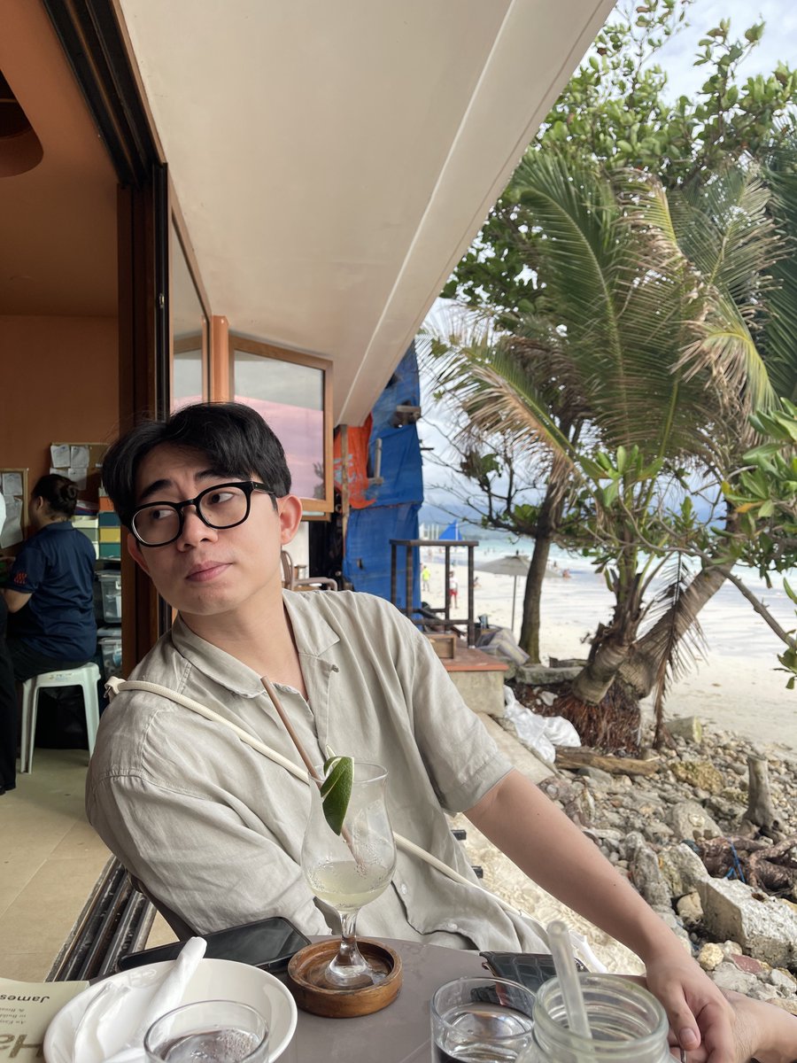 missing the island vibeeee 🏝️🌊