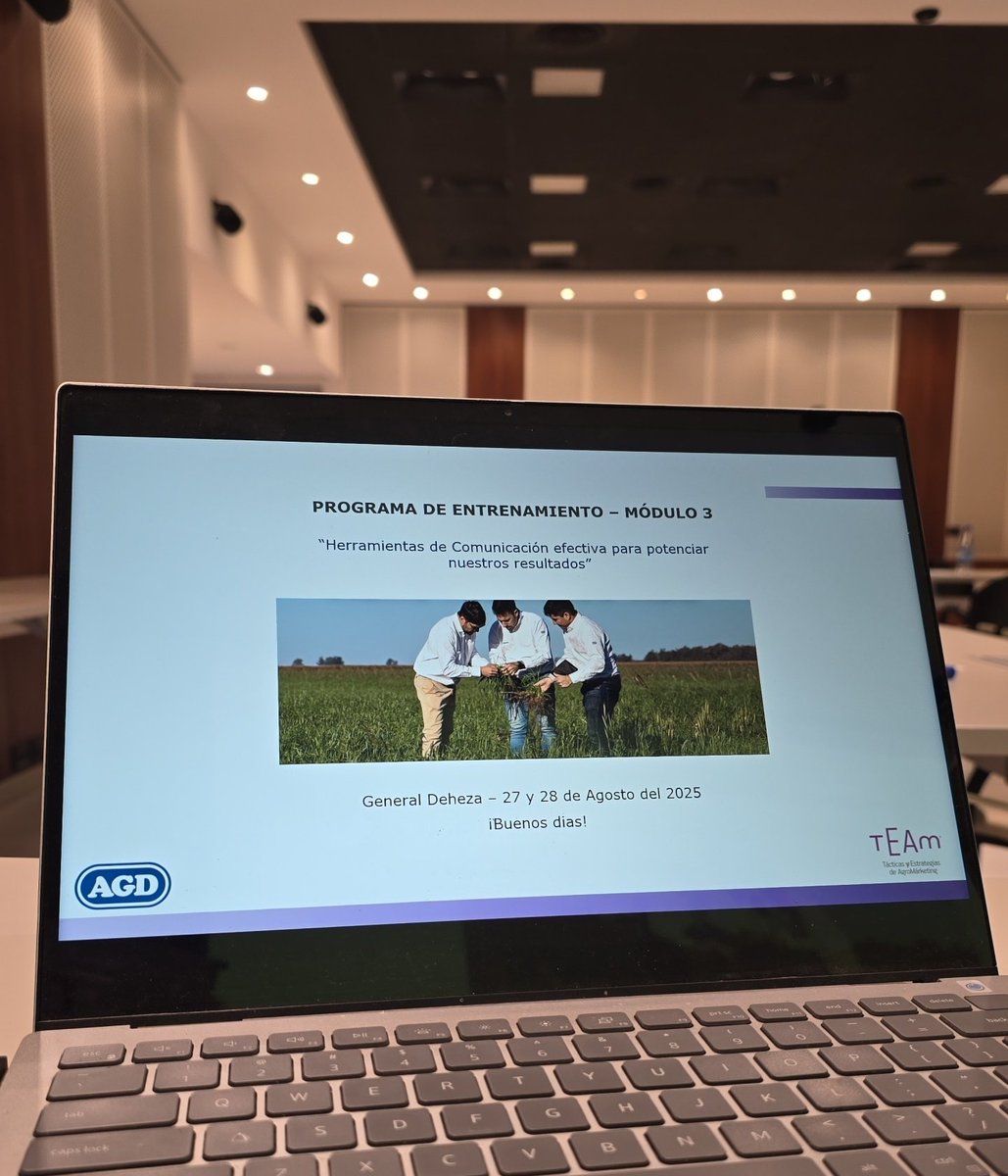 Todo listo para comenzar un nuevo encuentro de entrenamiento de habilidades con el equipo de AGD. Hoy vamos a abordar temas de Comunicación Efectiva. <a href="/martindesc1/">martindesc</a>