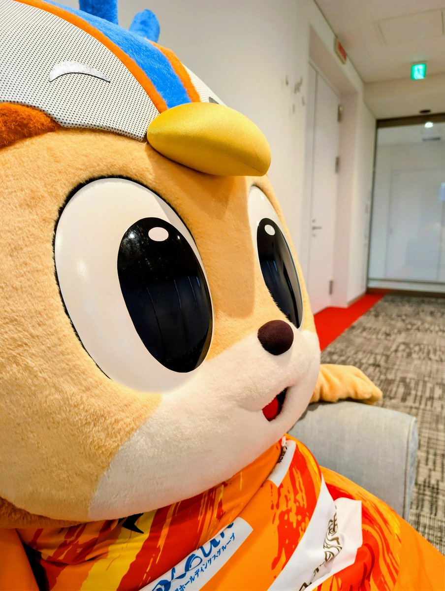 今日はNBCのTV・ラジオで31日の藤枝戦のお知らせで大忙しだったヴィヴィくん。
☑️対象店舗でスタグル購入先着1000名にクーリッシュプレゼント
☑️すいかチャレンジもあるよ
などなど試合前のイベントも盛り沢山✨
4連勝への後押しをピースタで是非皆さんも一緒に🐥🔷🔶