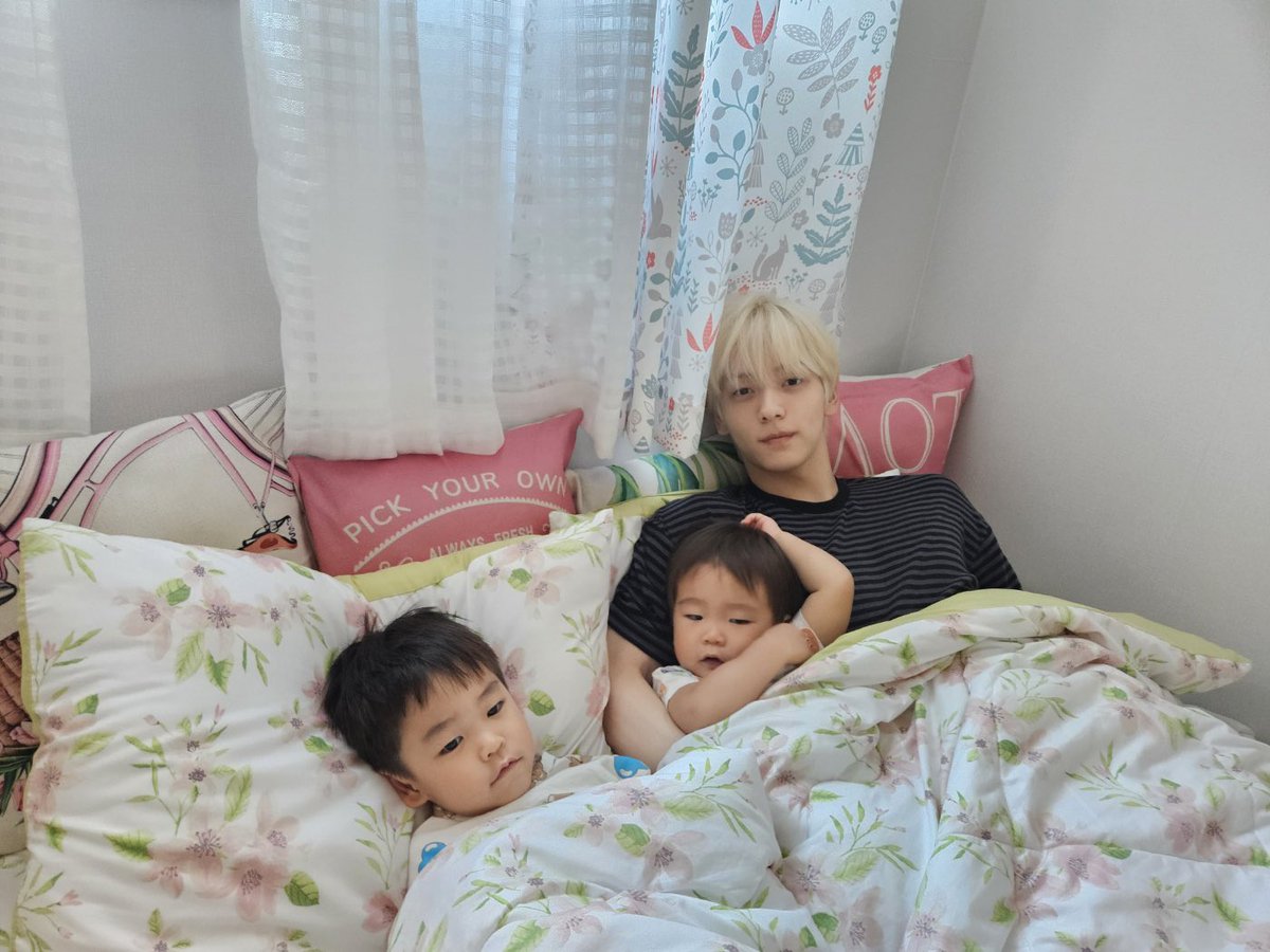 forsoobinS2's tweet photo. 아 우뜩해 조카들이랑 수빈이 . . . 너무 마음조아짐 ㅠ.ㅠ https://t.co/n7e9O0v4ft