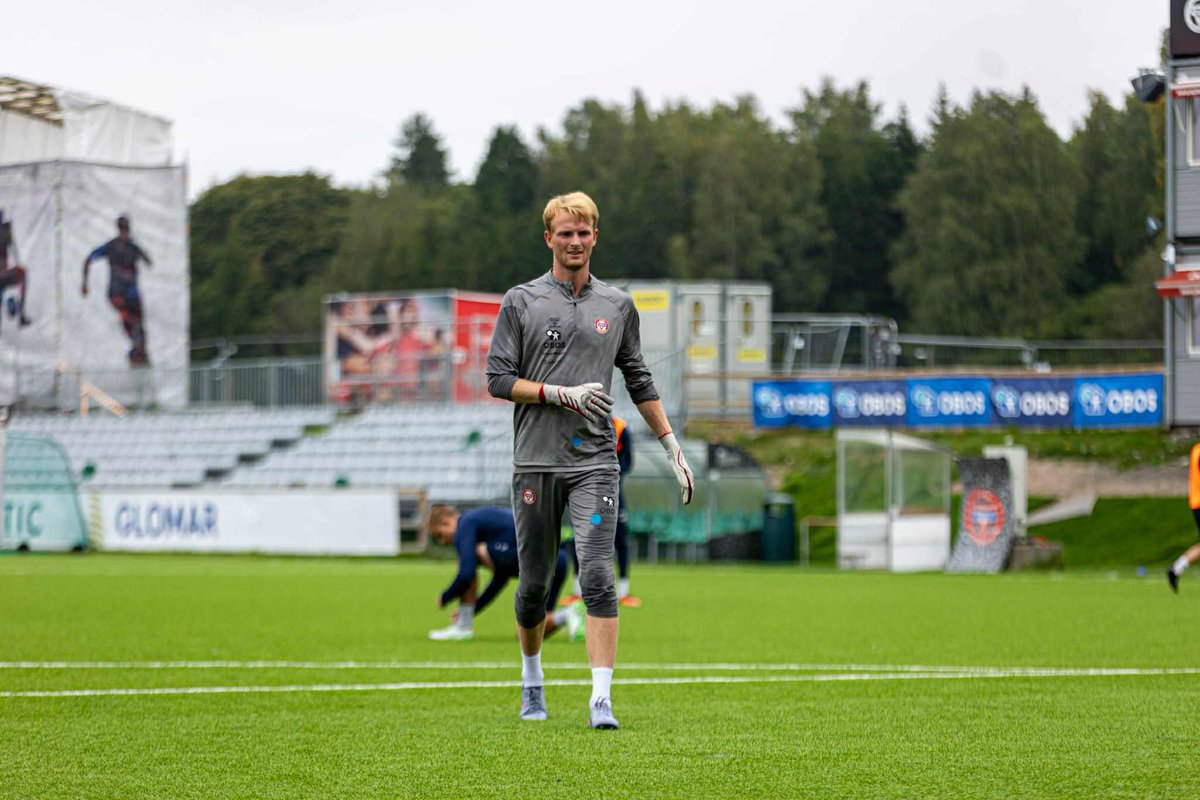 OppsalFotball's tweet image. Vår sisteskanse, Sebastian, har i dag trent med @KFUMOslo 🔹♦️⚪️

Vi takker for muligheten og for at han får muligheten igjen allerede senere i uken. Han hadde en fin økt, på et nytt nivå, med gode referanser. 

Deilig å ha et topplag i umiddelbar nærhet, som kan gi oss dette⚽️