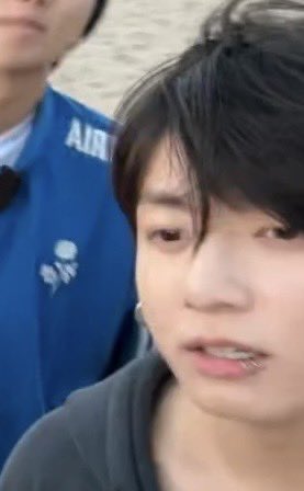 28 อะไรอย่ามามั่วนะน้องจองกุกเพิ่ง 15 นาทีเท่านั้น