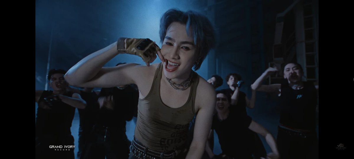 Elizacf1's tweet photo. I don’t bleed red, I BLEED COLD
Drip too clean, ice too cold
Venom in my kiss, I break the code
You’re so weak, watch me take the throne~
WE BLEED COLD, WE BORN TOGETHER
#BleedColdProject
#BleedCold2708_CSNP
#BleedCold_CSNP
#WeAreSyra
#CSNP
#smartchisanupong
#Auralis https://t.co/HngMrc8hqw