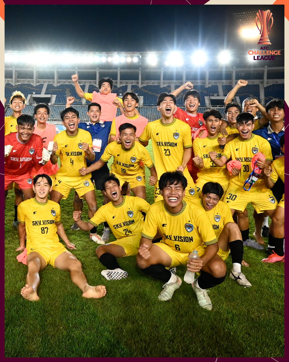 TheAFCGL's tweet image. 🇱🇦 Ezra FC will be making their maiden #ChallengeLeague appearance and they definitely look pumped up for it! 💪
