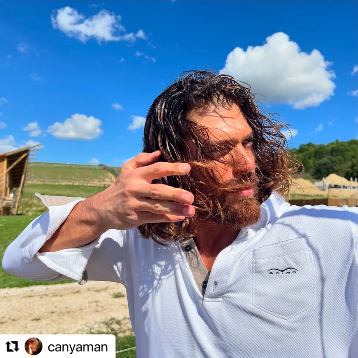 #CanYaman fa sempre centro lasciate alle spalle le dizi con #ViolaComeIlMare #ElTurco ha fatto un colpo da 10 punti e con #Sandokan sbancherà