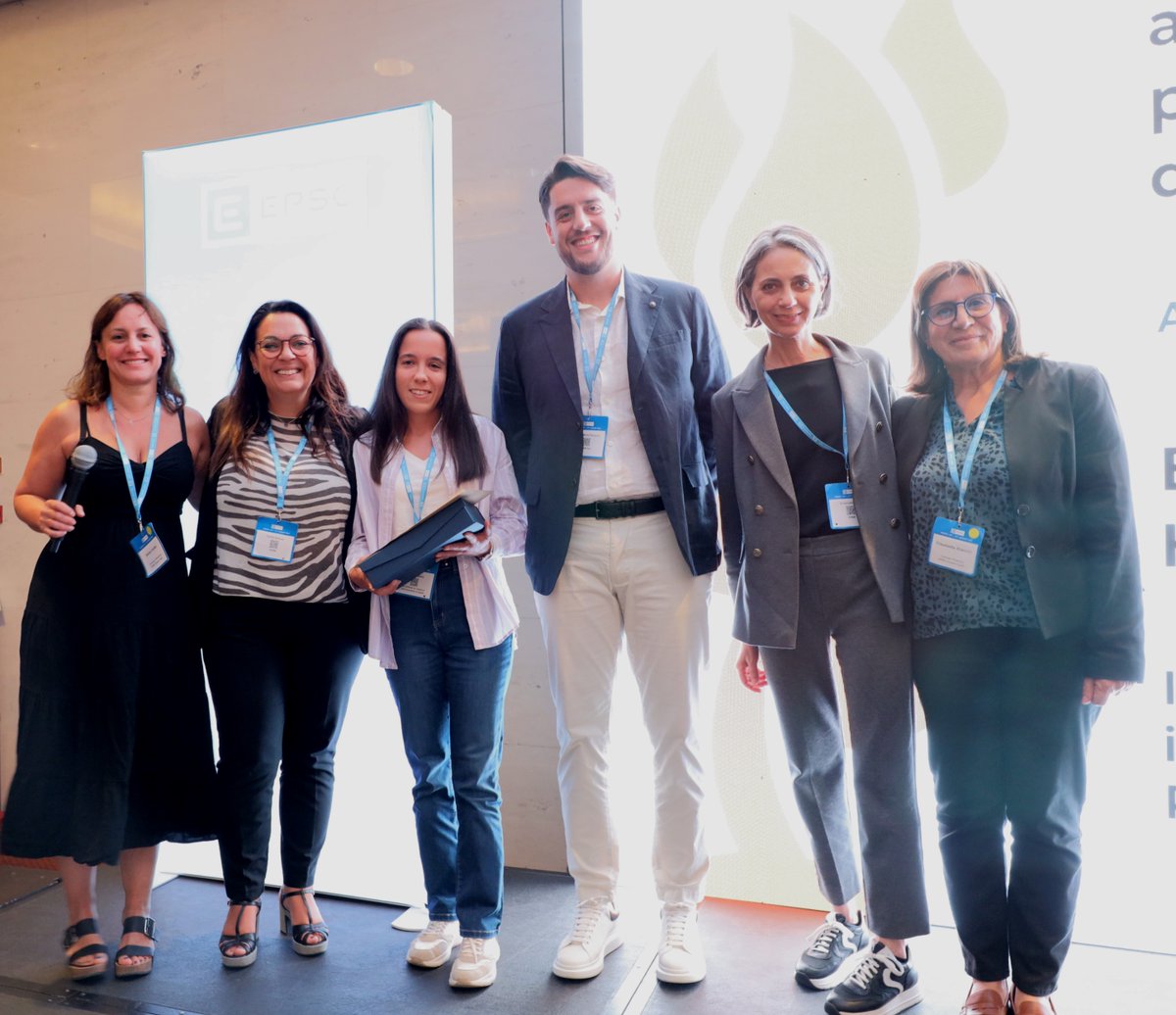 Congratulations to Bárbara Matos, winner of the IRBM Poster Presentation Award for Best Innovative Approaches for the Advancement of Peptide Sciences!

#EPSC2025 #PeptideScience #DrugDelivery #Innovation #PosterAward