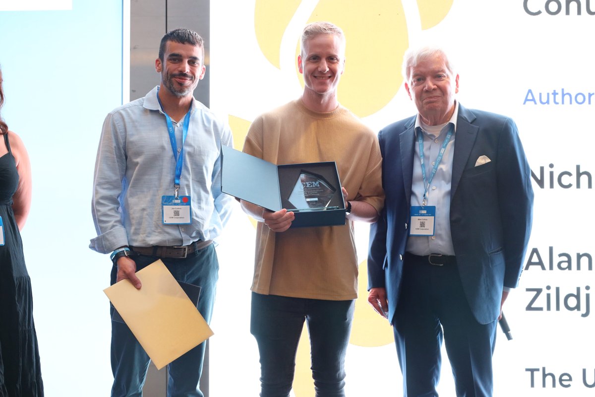 Congratulations to Nicholas Schumann, recipient of the CEM Corporation Award for Novel Contributions to Peptide Applications!

#EPSC2025 #PeptideSynthesis #Innovation #Therapeutics #PosterAward #CEMCorporation
