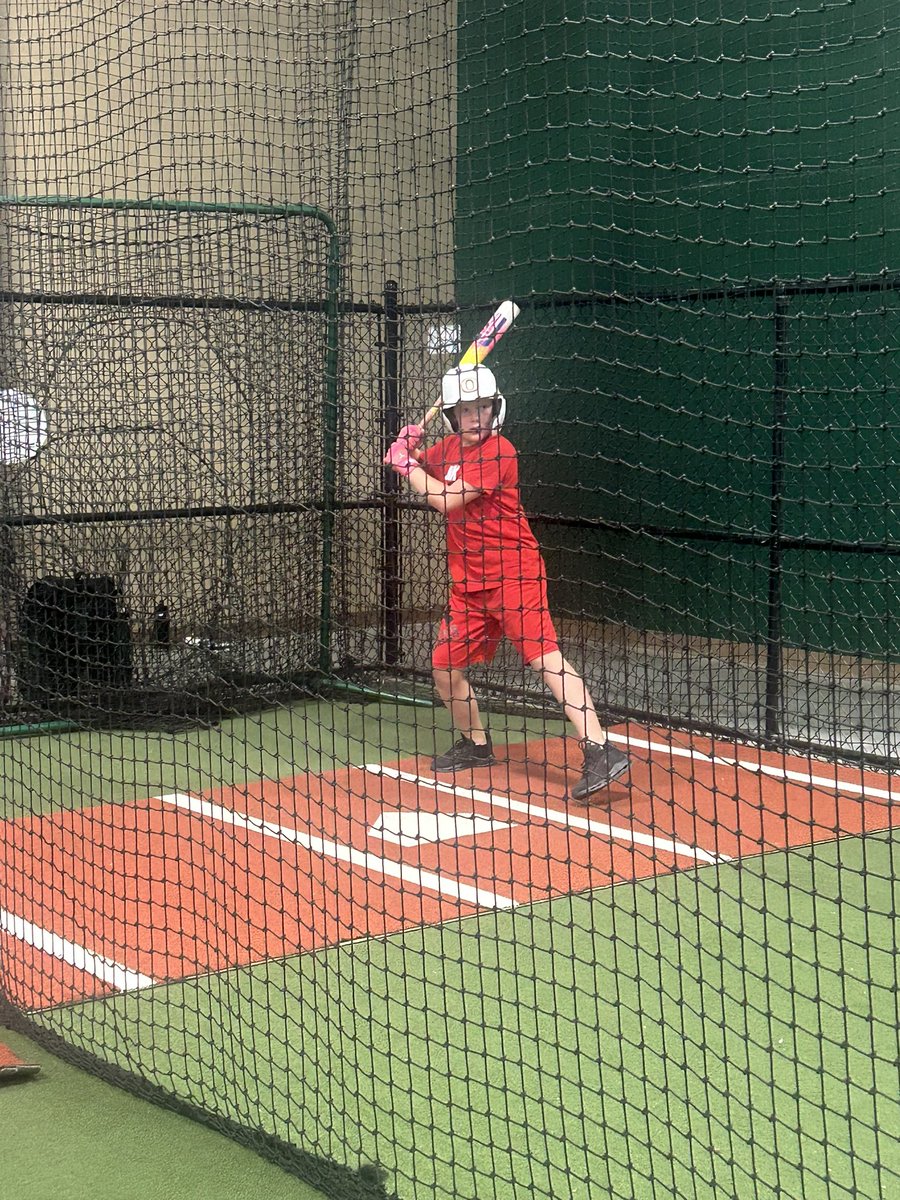 Session 1 of hitting classes have started up!  And so begins the Fall Development clinics.  The grind never stops.  <a href="/ubanebraska/">Ultimate Baseball Academy</a> <a href="/UBASelect/">UBA Select</a>