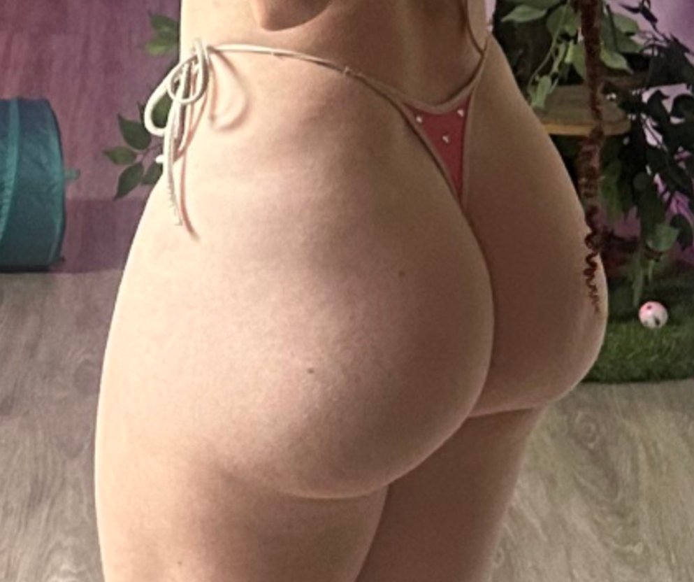 jayjay_S_fan's tweet photo. Arietta Adams has round, big, juicy asscheeks for days ๐๐ท
Ass worship galore! ๐๐
@AriettaAdamsXxx #bigass #anal #analporn #porn #sluts #pornsluts #gapingass #redhead #swallowing #pornsluts #gapingsluts https://t.co/8tujoQ8wcU