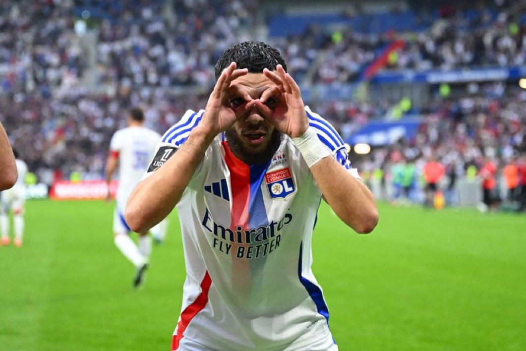 ☎️ El Villarreal negocia con el Lyon por Georges Mikautadze

(Vía <a href="/sachatavolieri/">Sacha Tavolieri</a> )