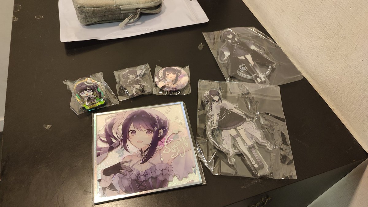 #心里學 2025生日GOODS已收，感恩。
<a href="/Senri_0612/">千里せんり🪼🔮🌙</a> 
#hkVtuber 
#辛苦了vtuber的你