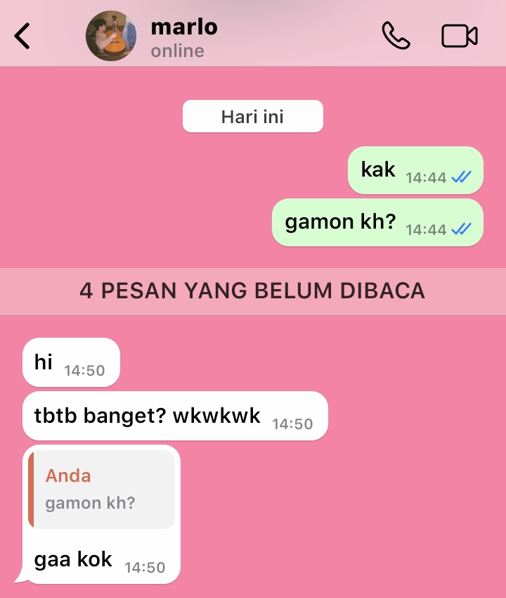 "kak ini baru day 1 balikan, bahkan baru dua jam yang lalu..." 
— mark lee few tweets au.