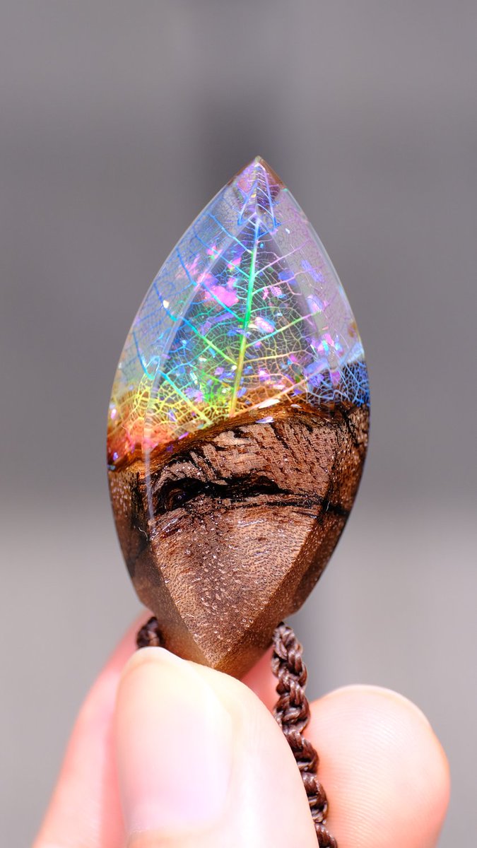 #お前またそれかって言われるやつ

何度もすみません🙇‍♂️
でも虹って何度見てもキレイって思いませんか？
それに似た感じだと思うんですこのアイテムも...。