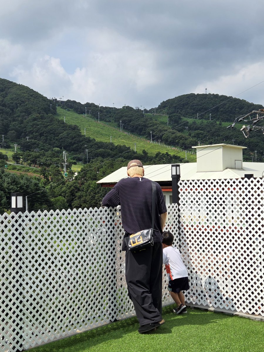o tamanhico do sobrinho do soobin perto dele to destroçada acabada