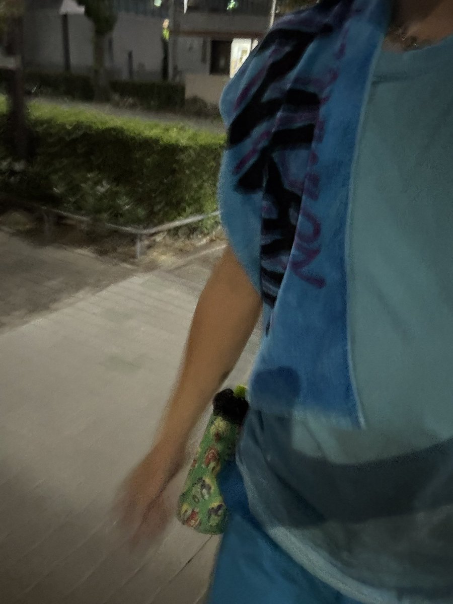 wanima20030103's tweet photo. 夢のような時間でした😇
あ、質問コーナーで当てて頂いた水色のヤツです！
結局香水何使っとるんかな🤔
あと、今思えば呼び捨てにしてしまってた
すみません💦
まさか当てていただけるとは

とりあえず最高な時間でした
ありがとう！！
@WANIMA_KENTA 
@WANIMA_OFFICIAL 
 #WANIMA10th 
 #WANIMA https://t.co/77J0ON7mMA