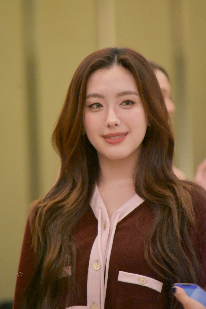 🩷

#Aheye4EVE #4EVE 
#BleuDeCHANEL