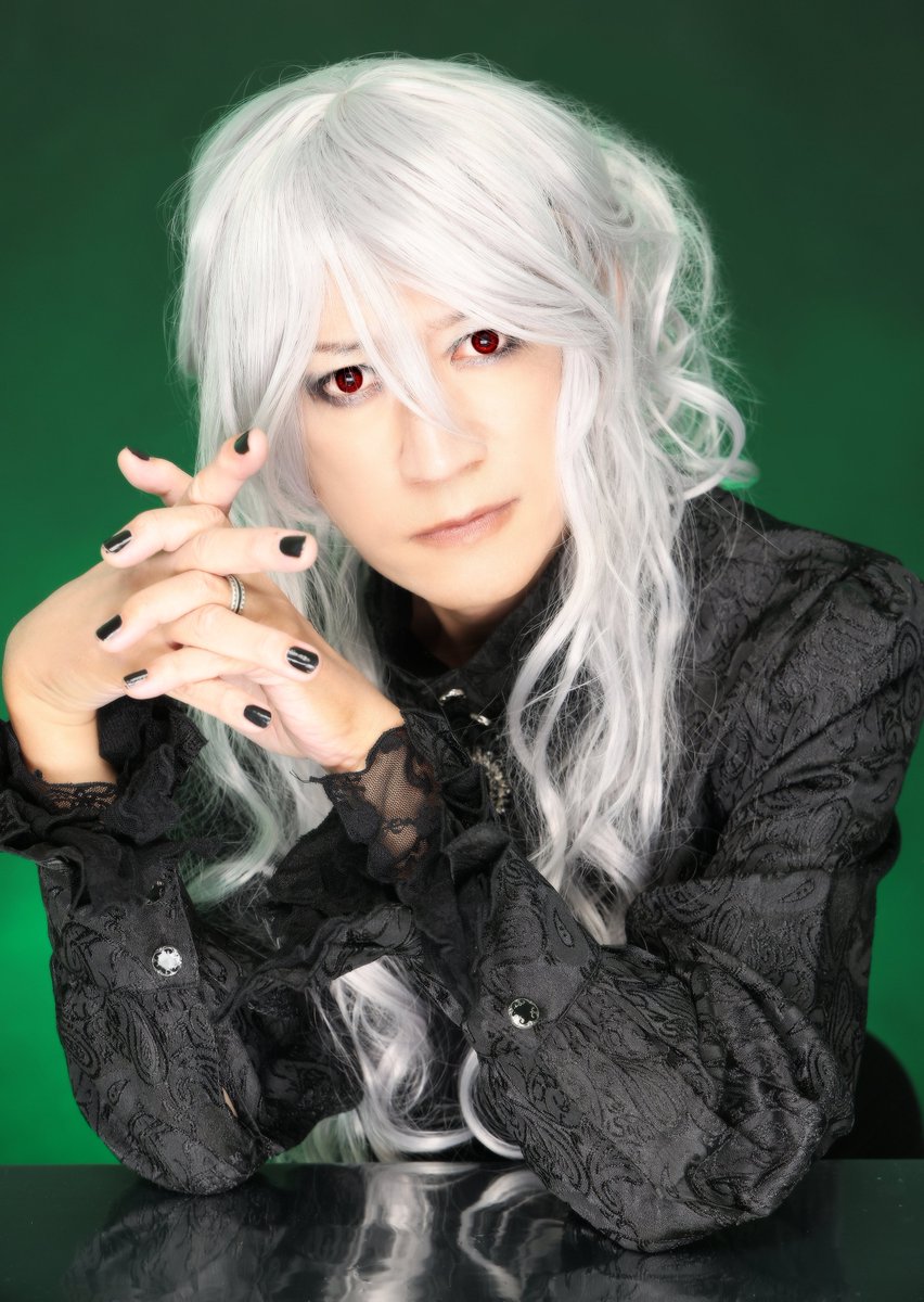 魔女から魔王に転生しました👑