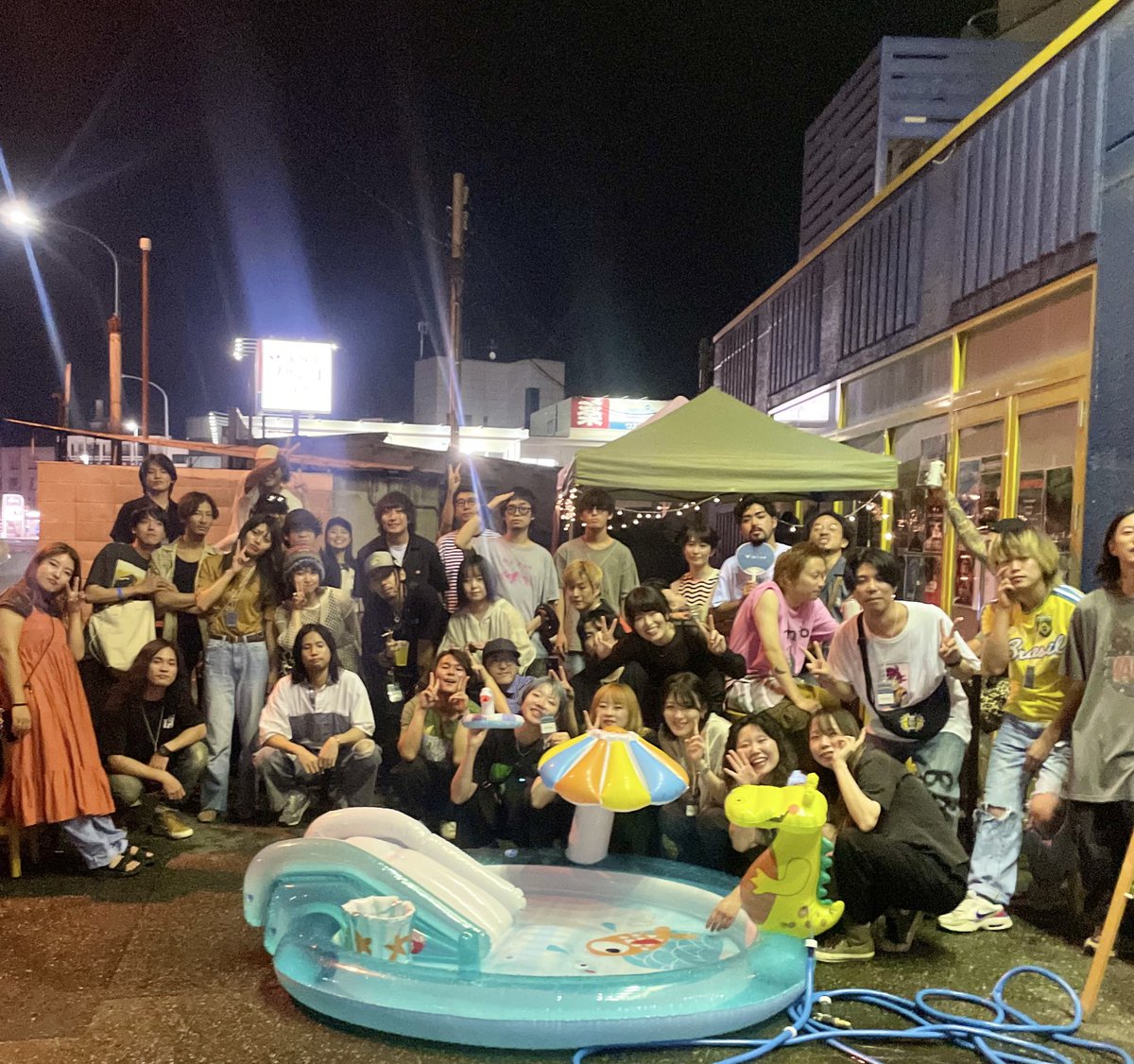 -shop-
菩薩咖喱（カレー）
sorairo coffeee（コーヒー）
マドモワゼルザワコ（占い）
YUME-ZAP（パーソナルジム）
ズンダモチタ商店（FOOD・雑貨）

-event-
Tiny Summer of Loveチーム（ふるまい流しそうめん）
提供：三輪素麺

最高の音楽とお酒、多様な出店と1日楽しめるます！
轟音のOTONOUMIへ