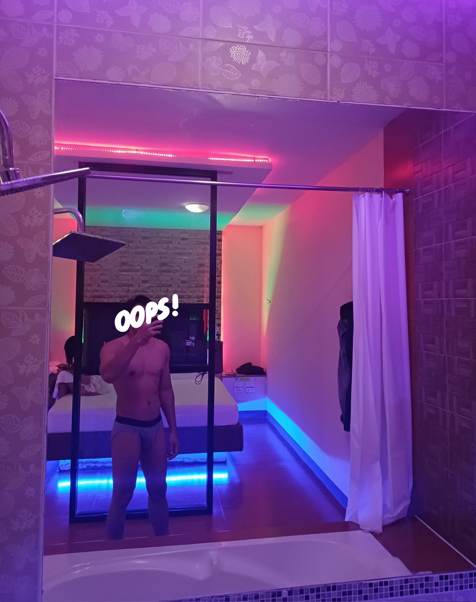 บรรยากาศแบบนี้คิดว่าจะได้นวดมั้ยครับ  #ชายเดี่ยว #หมอนวด #หมอนวดชาย #หมอนวดชายกทม #นวดน้ำมัน #นวดนอกสถานที่ #ชายเดี่ยวกทม #ช่วยคู่ #fwbกรุงเทพ #สวิงกิ้งกรุงเทพ