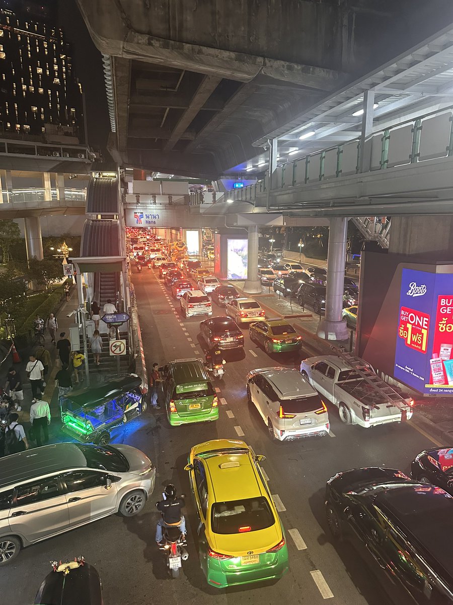 soi6cufc's tweet image. Gridlocked at 7.20pm