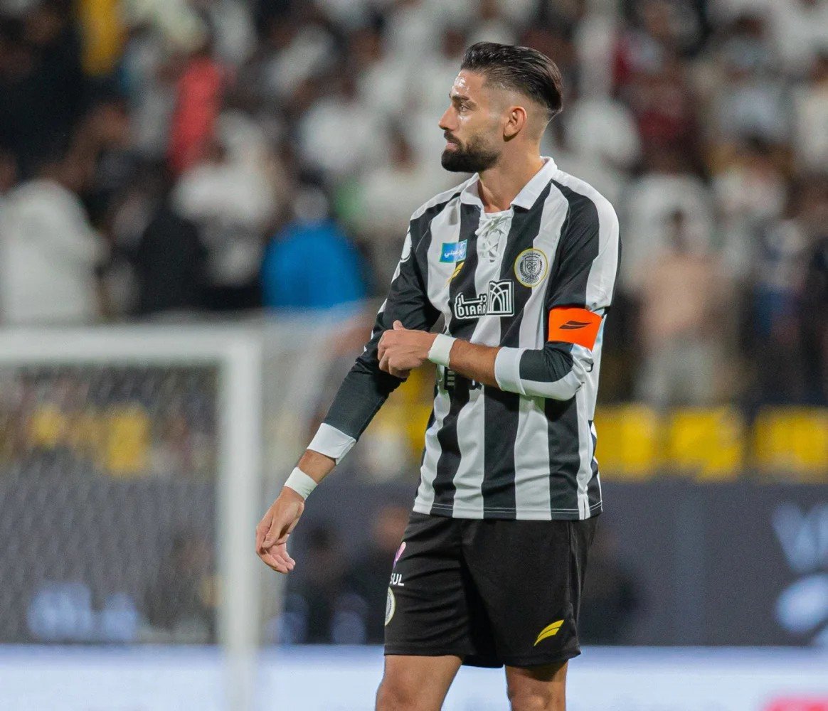 🚨🚨🚨🚨 | عــــــــاجــــــللل : 

- ينفي كارلوس بوسيرو وجميع من في نادي اتلتيكو مدريد أنهم تلقوا اتصالات من يانيك كاراسكو، اللاعب لم يعرض نفسه.

- يؤكد النادي : "عمره 32 عام، لن يدخل ضمن سياسة التعاقدات الخاصة بنا، ولن يكون ذلك منطقيًا."

[MARCA]