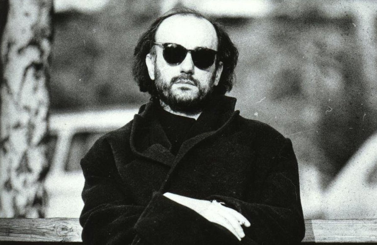 ,,Сечиј живот е како оној на Исус Христос. Прво нѐ сакаат и слават, потоа нѐ продаваат за триесет сребреници. Секој од нас е на пат кон својата голгота. Никому не му гине распетие".

(Лет во место)
Горан Стефановски