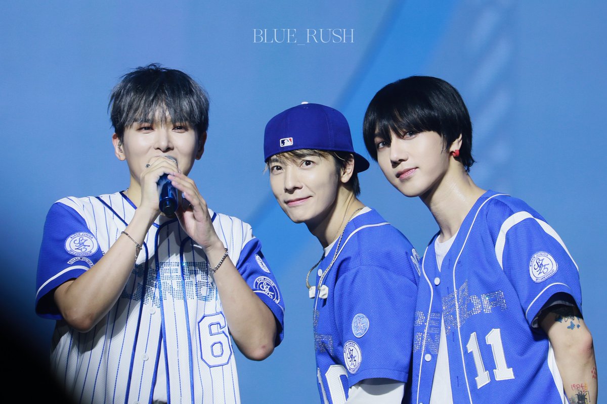 250824 SUPER SHOW 10 Day3
🦒🐯😼

#SUPERSHOW10 #SUPERJUNIOR 
#슈퍼주니어 #20th_Anniversary_TOUR
#SS10inSeoul_Day3

#예성 #YESUNG  #イェソン
#동해 #DONGHAE #ドンへ
#려욱 #RYEOWOOK #リョウク